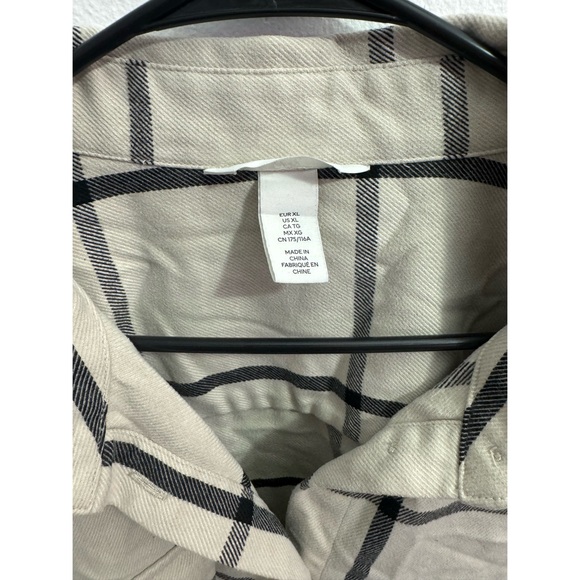 Button down flannel - Picture 2 of 3